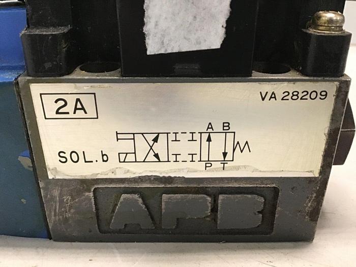 Used VICKERS Directional Control Valve DG4V32AMP7H750JA100 #115368