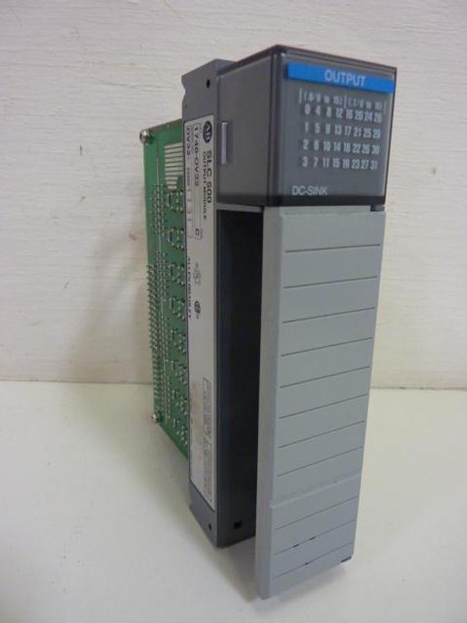 Used ALLEN BRADLEY Output Module 1746-OV32 SER C Used