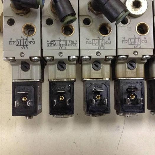 Used BOSCH Manifold & Valves 0 820 023 502 / MANIFOLD #88075