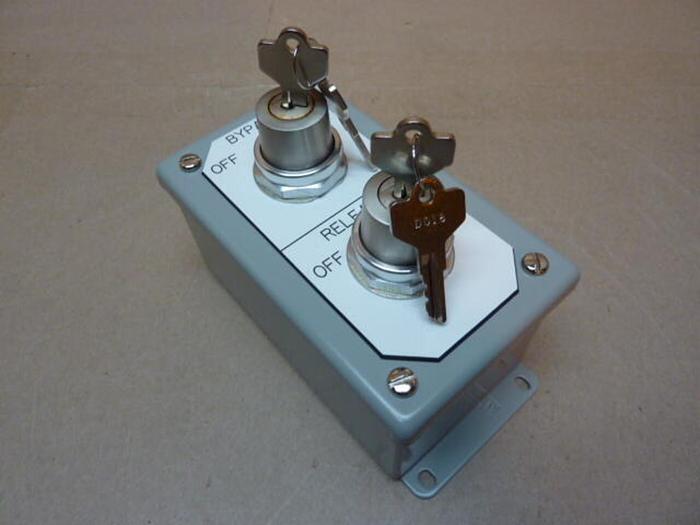 MCNAUGHTON-MCKAY ELECTRIC CO Switch GM-NAO-EPD22AR2S-01 #28866