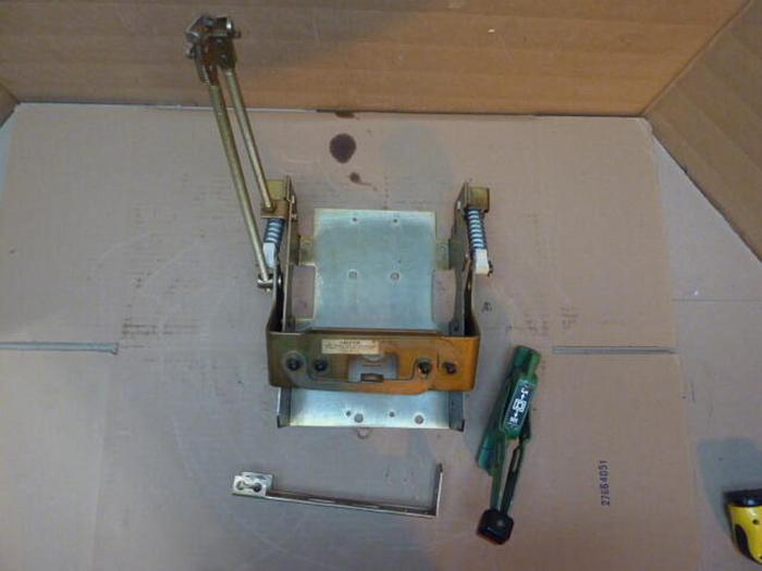 Used SQUARE D Breaker Operating Mechanism 9422-RR-1 Used
