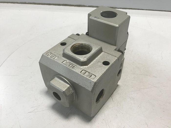 Used SMC Solenoid Valve VP3145 #124270
