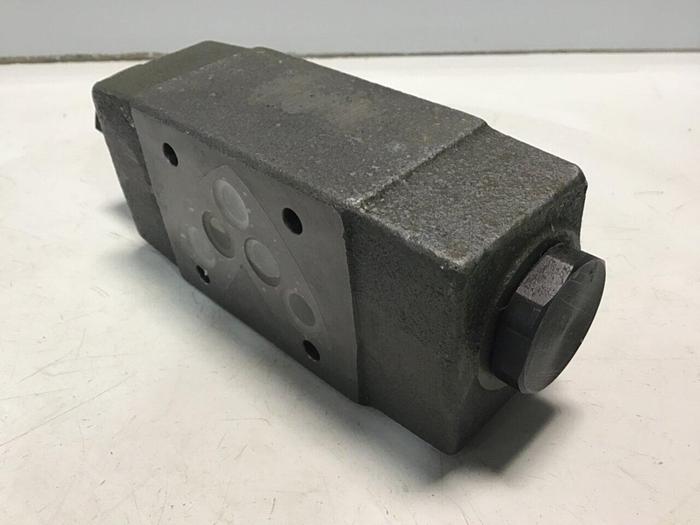 Used YUKEN Pilot Operated Check Valve MPB-03-7.5-2017 USED