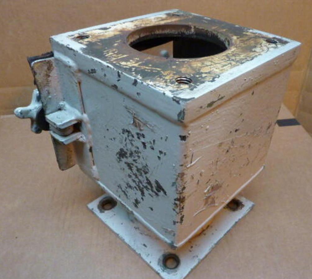 Used METAL FABRICATOR Drawer Magnet MAGNET326 USED