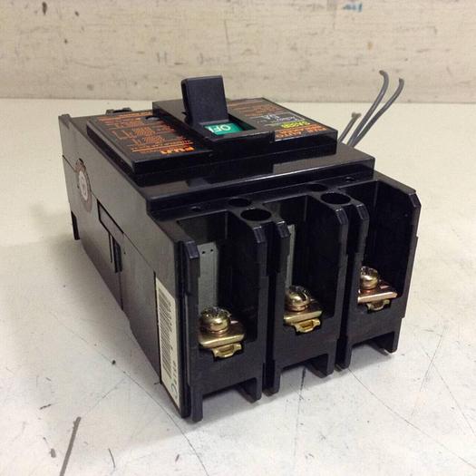 Used FUJI ELECTRIC 5 Amp Circuit Breaker SA33B-5 #89009