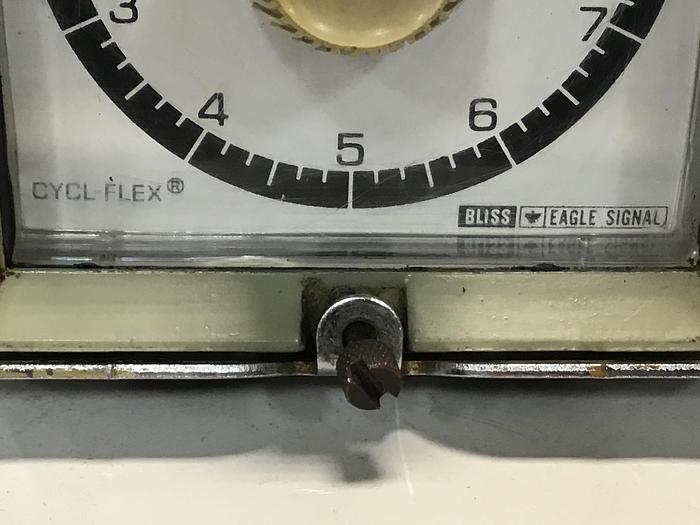 Used EAGLE SIGNAL 0-10 Second