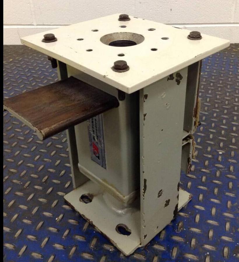 Used BUNTING Drawer Magnet w/ Shutoff 19837 USED