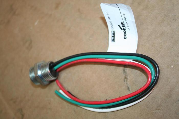 CROUSE HINDS Receptacle / Cable 5000110-10 New