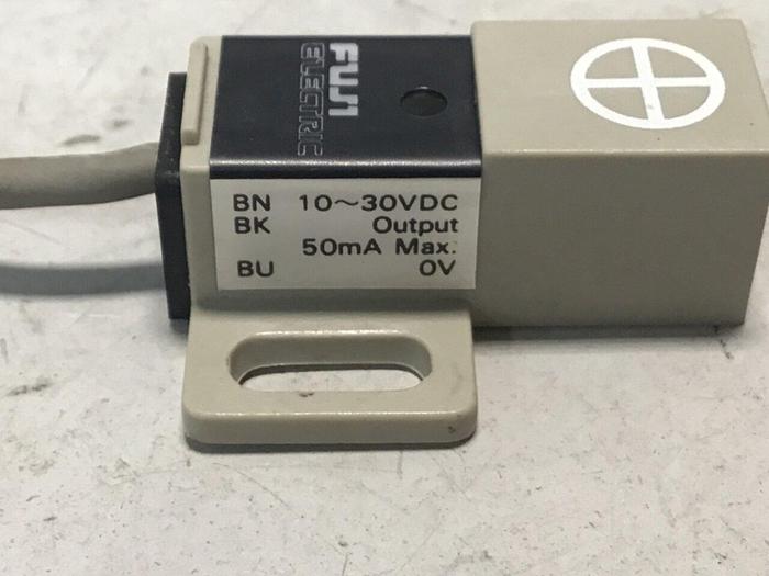 Used FUJI ELECTRIC Proximity Switch PE-B4D3 #128417