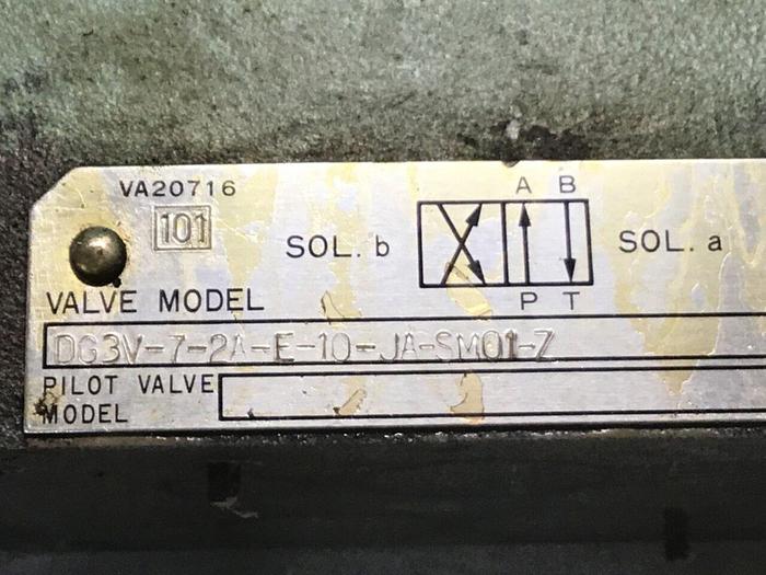 Used VICKERS Valve DG3V72AE10JASM01Z #137731