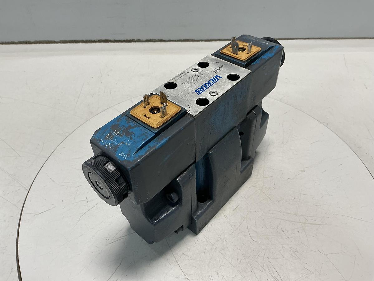 Used VICKERS DG4V-3-6C-M-U-H7-60
