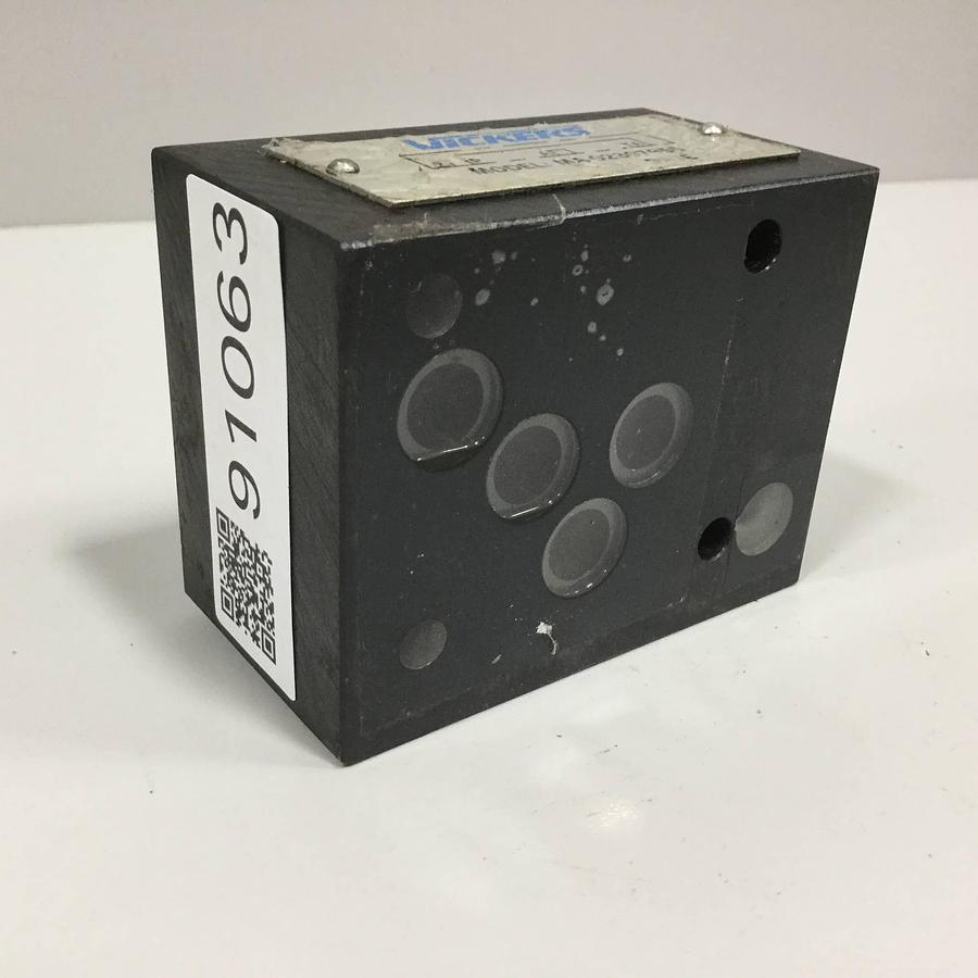 Used VICKERS Valve MA-02307955 Used