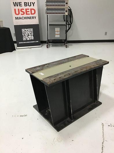 Used SEPRO Robot Stand 32X22 / ROBOT STAND #139090