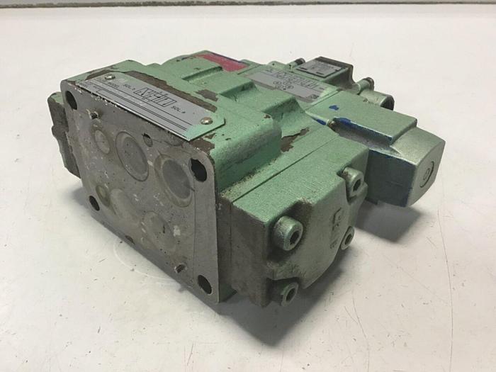 Used VICKERS Valve DG4V-3-6C-PL2-11-10-JA-S310 #137718