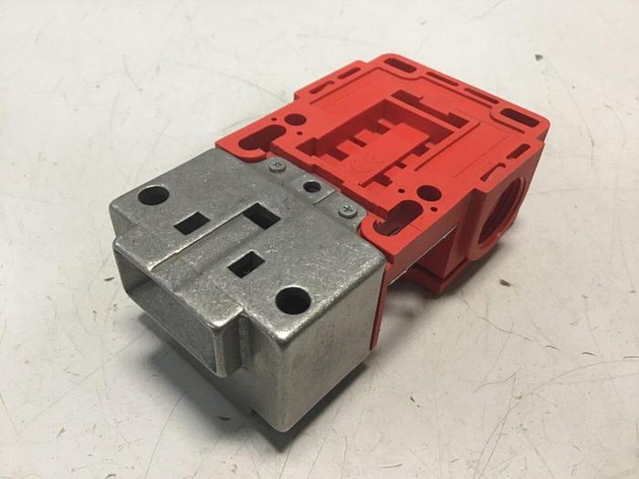 Used STI Safety Switch T5009 #124861
