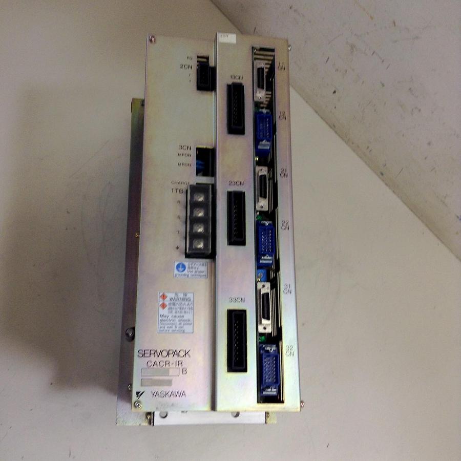 Used YASKAWA Servopack CACR-IR020202F #76533