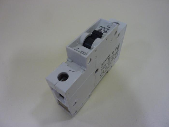 Used SIEMENS 6 Amp Circuit Breaker 5SX21C6 #104304