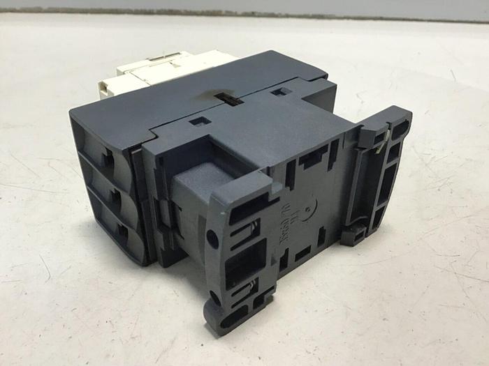 Used SCHNEIDER ELECTRIC Contactor LC1D32 #133203