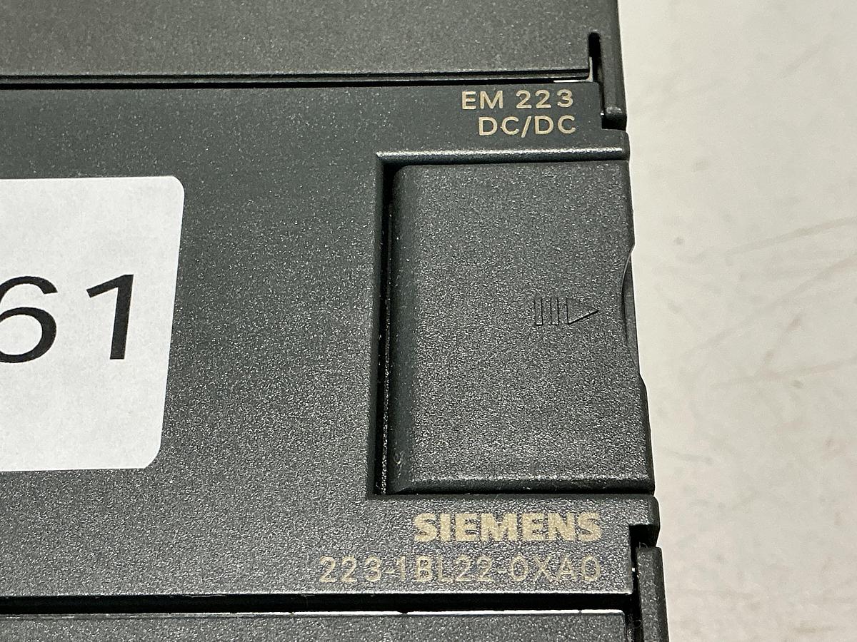 Used SIEMENS 6ES7 223-1BL22-0XA0