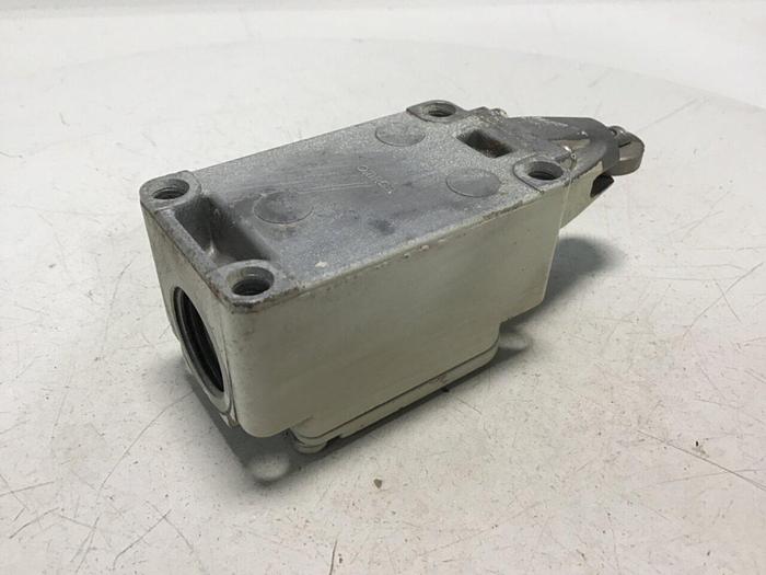 Used OMRON Limit Switch WLD2-TH #121628
