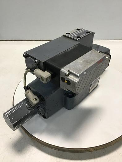 Used BOSCH Proportional Servo Valve 0 811 404 615 USED