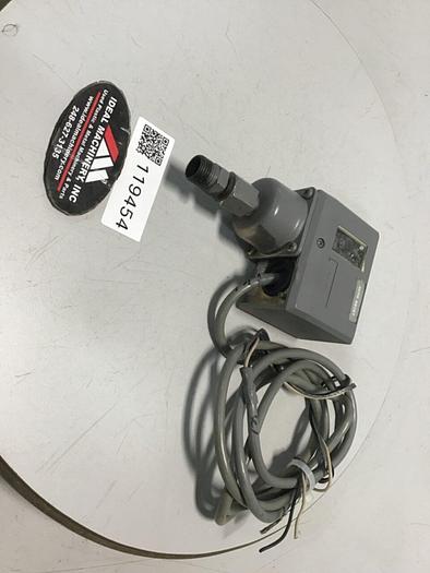 Used SAGINOMIYA SEISAKUSHO Pressure Control 41-14786 #119454