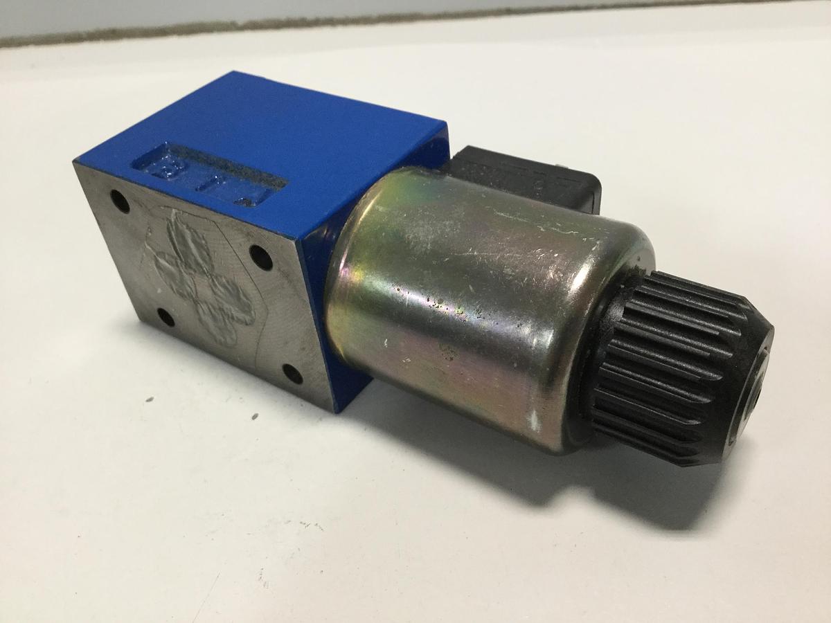 Used BOSCH Valve 0 810 092 134 USED