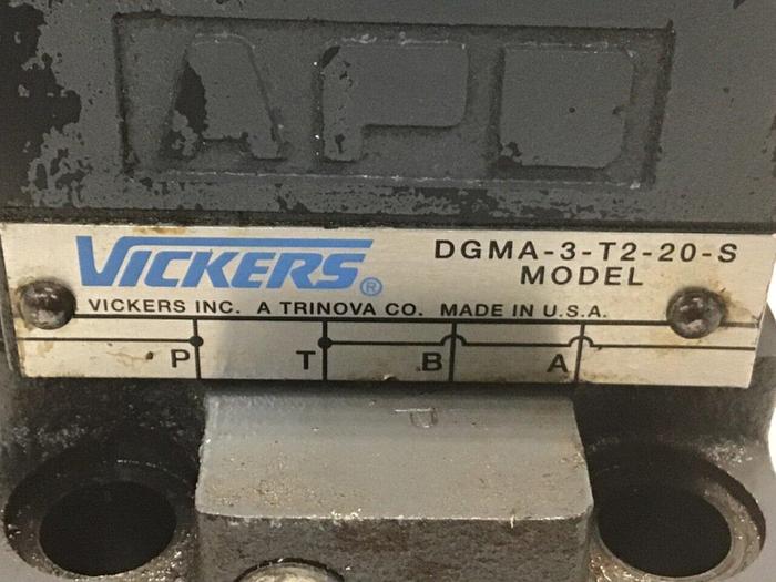 Used VICKERS Valve DG4V-3-2A-M-U-HL7-60 USED