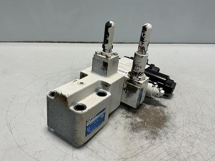 Used TOKIMEC DG4VS-3-OC-M-P7-H-7-P12-52