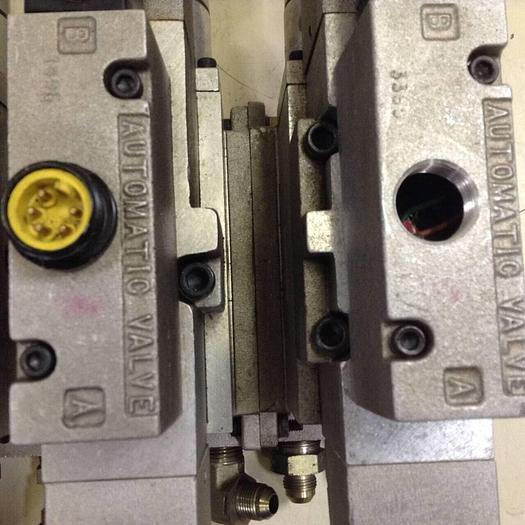 Used AUTOMATIC VALVE Manifold w/ Valves 416B67S31C-AA4 Used