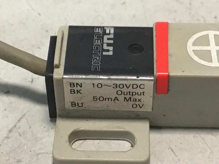 Used FUJI ELECTRIC Proximity Switch PE-B4D3 #128361