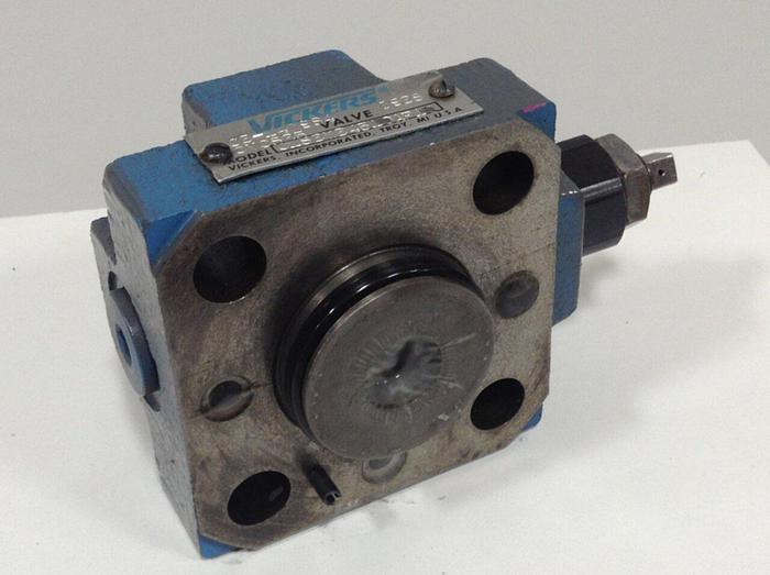 Used VICKERS Hydraulic Valve CVCS25C1S2W24510AP10 #89654