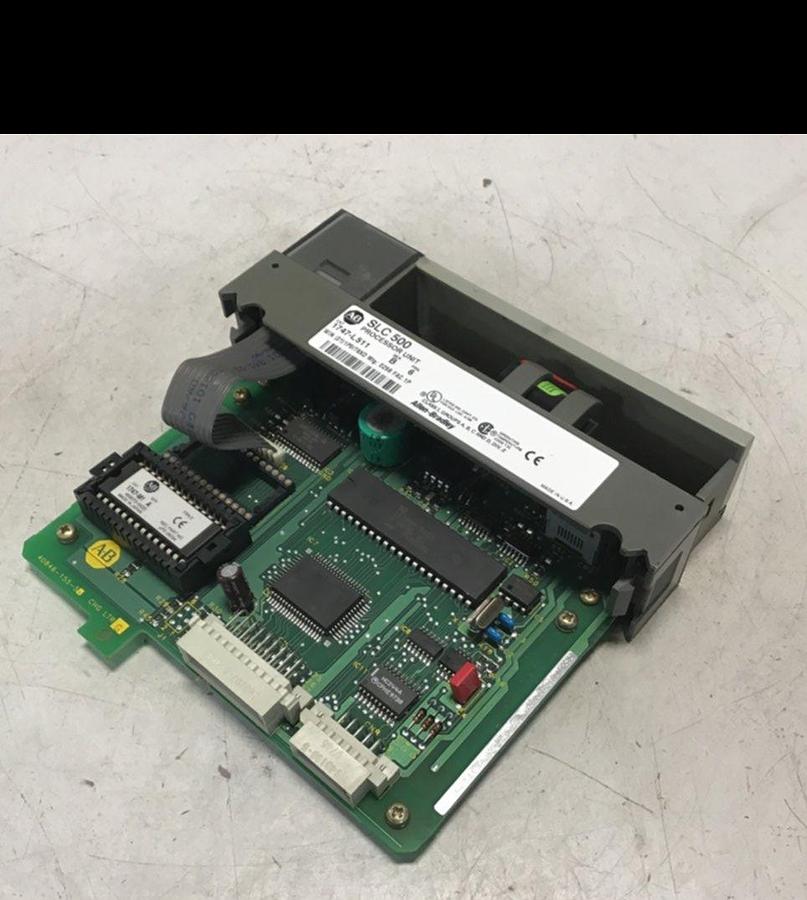 Used ALLEN BRADLEY 5/01 Processor Unit 1747-L511 SER B USED