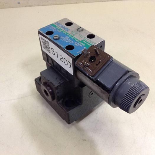 Used VICKERS Directional Valve DG4V-3S-2AL-M-U-HL7-60-EN490 #81207