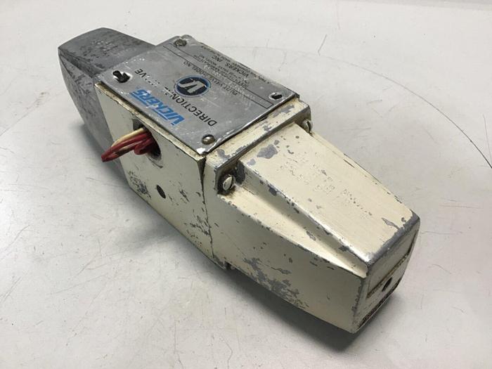 Used VICKERS Valve DG4540168C50 Used #120487