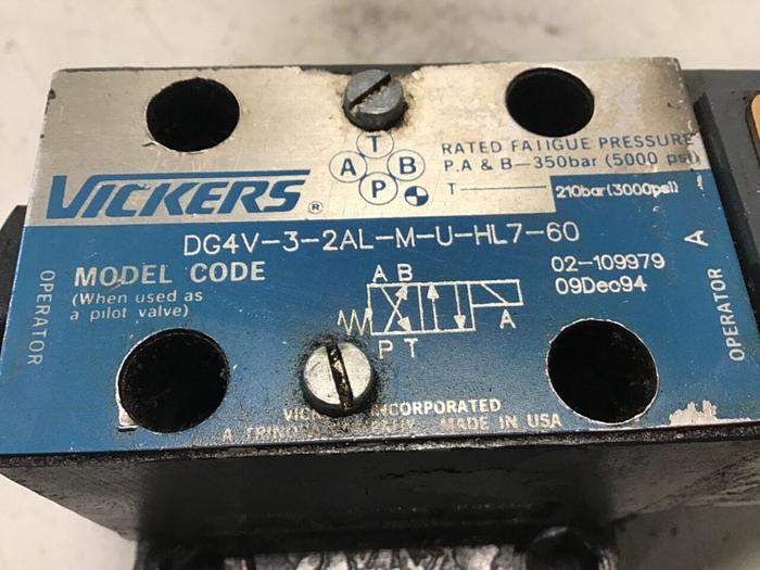 Used VICKERS Valves DG4V-3-2AL-M-U-HL7-60 Used