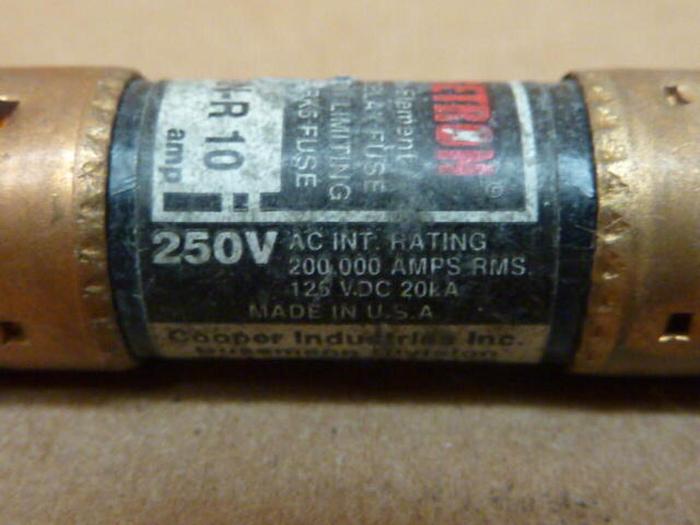 Used FUSETRON 10 Amp Fuse FRN-R-10 #33665