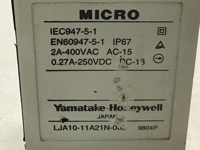 Used YAMATAKE Limit Switch LJA10-11A21N-003 #121495