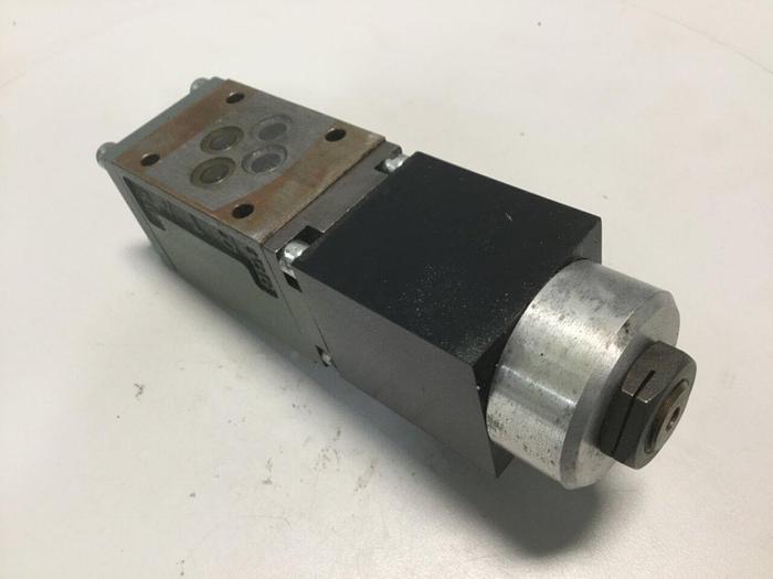 Used REXROTH Valve 4WE6Y52CG24N9Z4SO582 #105628