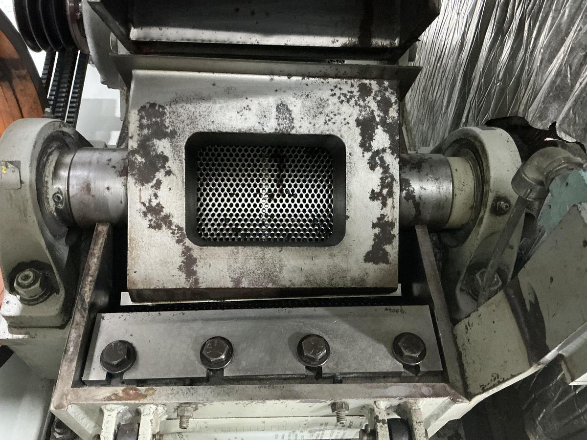 Used CINCINNATI MILACRON GRINDER GRANULATOR USED #152678