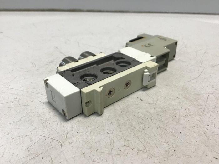 Used SMC Solenoid Valve SY5160-5Y0-C6-0 #124201
