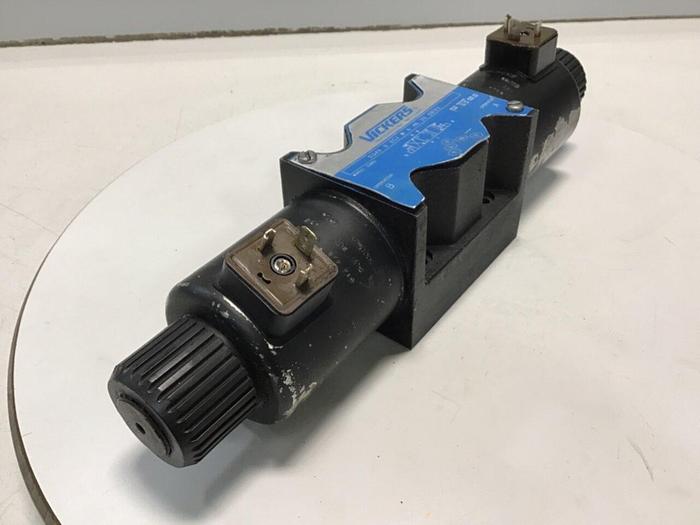 Used EATON-VICKERS Directional Valve DG4V 5 2CJ M U H6 20 EN102 USED