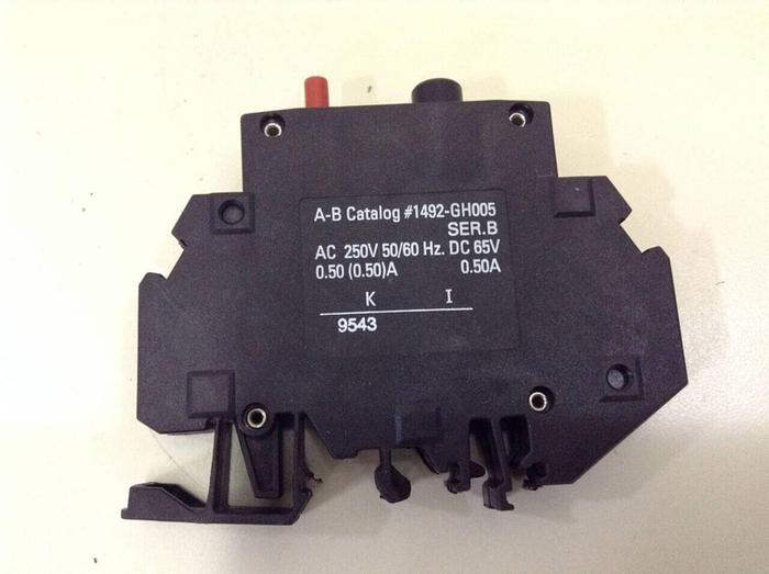 Used ALLEN BRADLEY 0.50 Amp Circuit Breaker 1492-GH005 SER B #79553