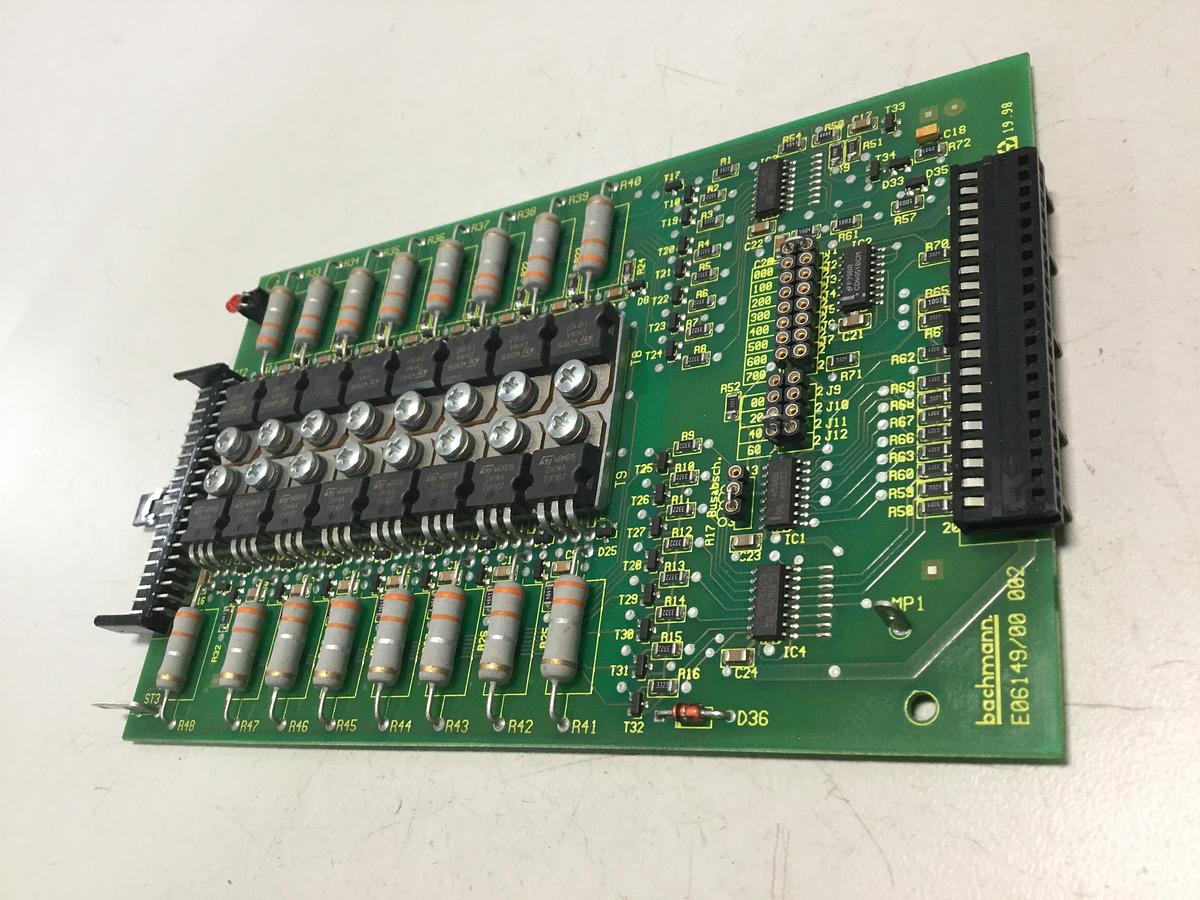 Used BACHMANN ELECTRONIC Output Card CA16/P2.5S E06149/00 002 USED