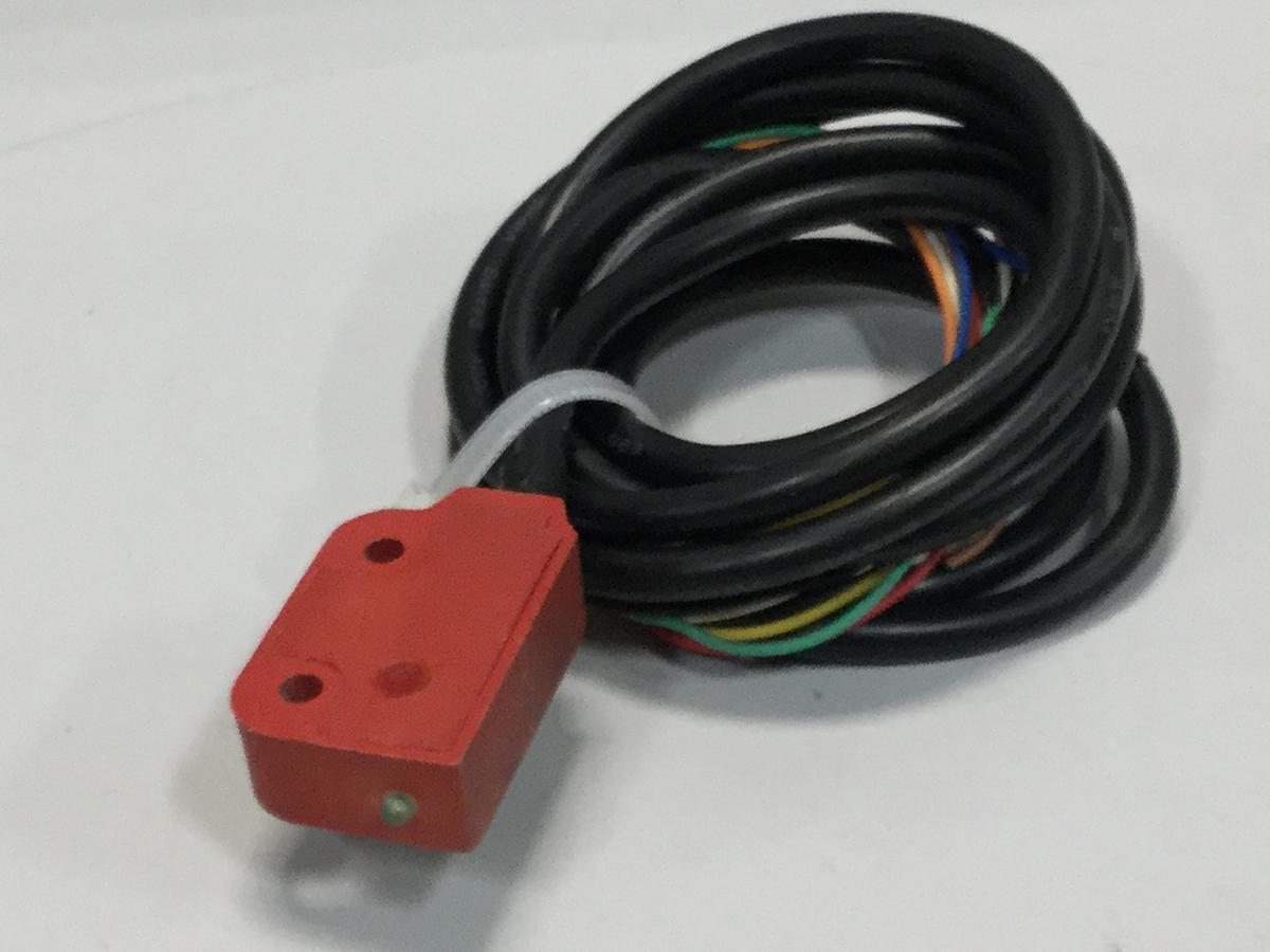 Used IDEM SAFETY SWITCHES Coded Miniature Switch 114113 USED