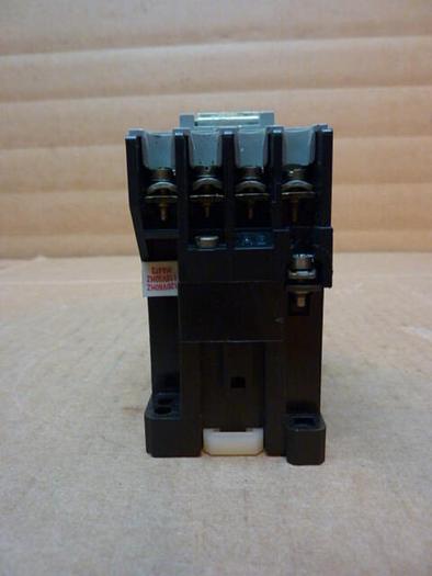 Used ALLEN BRADLEY Contactor 100-A09NJ3 SER B #26545