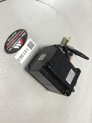 Used YASKAWA Servo Motor SGMPH-02A1A-YR11 #131363