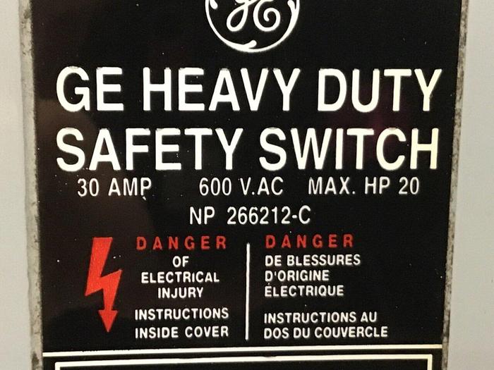 Used GENERAL ELECTRIC / GE 30 Amp Safety Switch TH3361 #120469