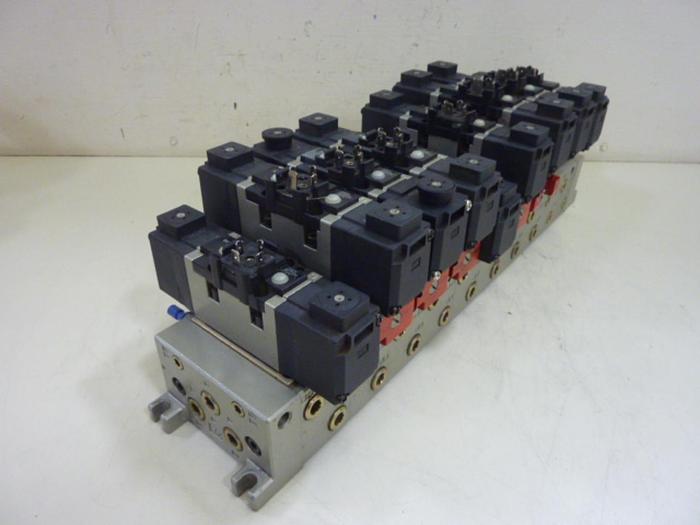 Used SMC Control Block w/ Valves VS7-6-FG-S-3 #60106