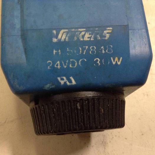 Used VICKERS Valve DG4V-3S-33C-M-U-H5-60 #87682